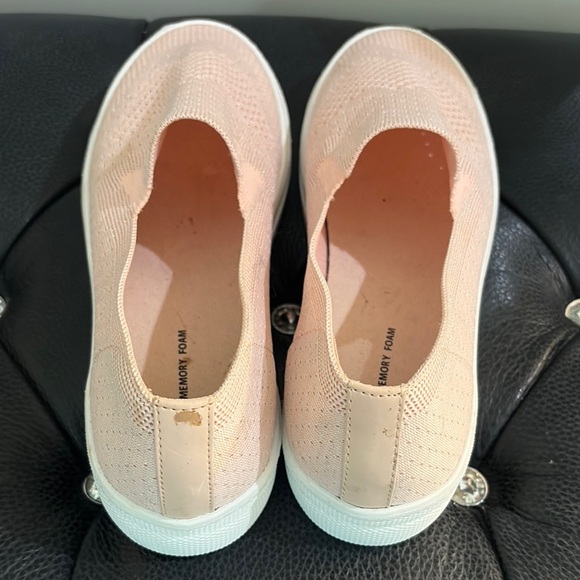 Time and Tru Women's Blush Slip-On Sneakers - Picture 2 of 4